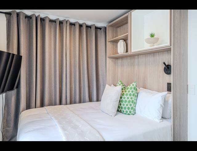 0.5 BEDROOM APARTMENT FOR SALE IN CAPE TOWN CITY CENTRE